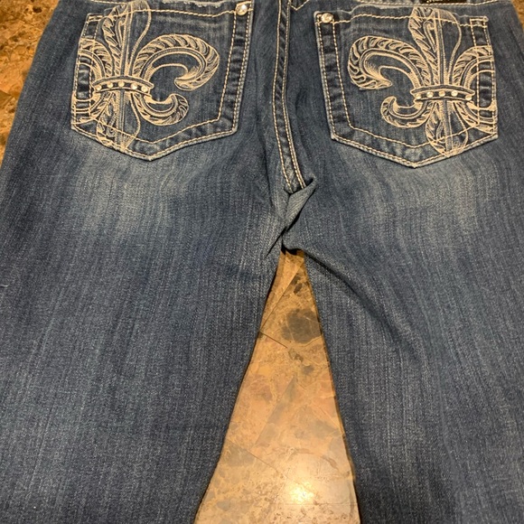 Miss Me Jeans - Like New - Barely Worn - Picture 4 of 8